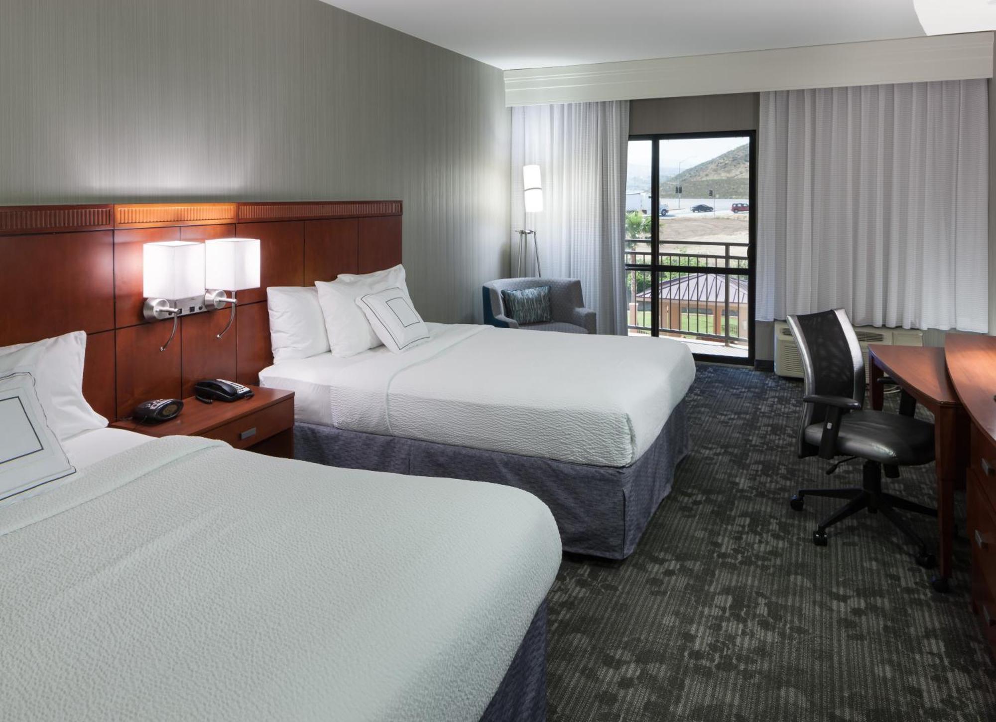 Courtyard By Marriott Santa Clarita Valencia Ξενοδοχείο Εξωτερικό φωτογραφία