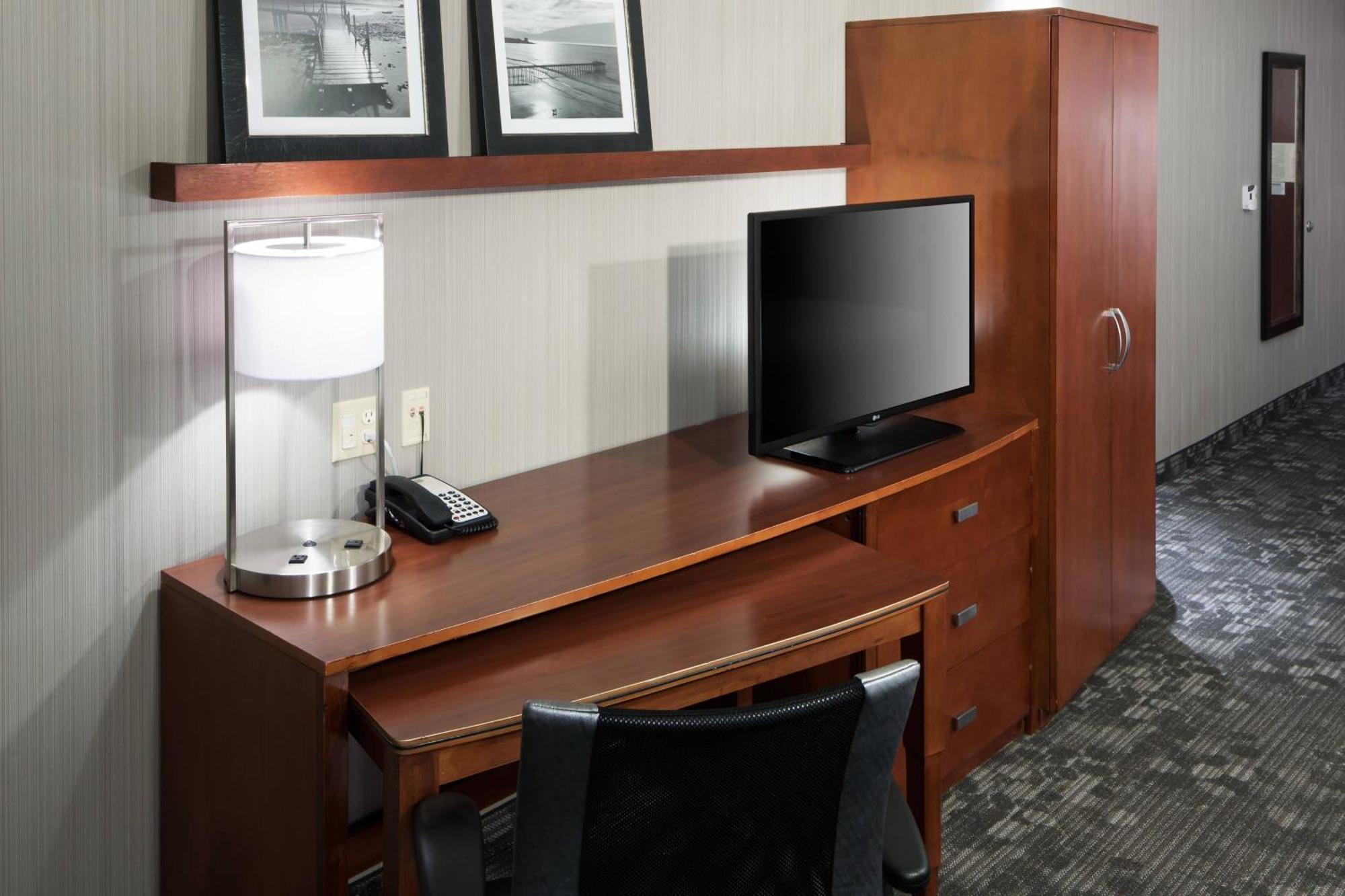 Courtyard By Marriott Santa Clarita Valencia Ξενοδοχείο Εξωτερικό φωτογραφία